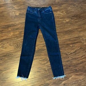 Judy Blue Dark Blue Cropped Jeans with Frayed Hem